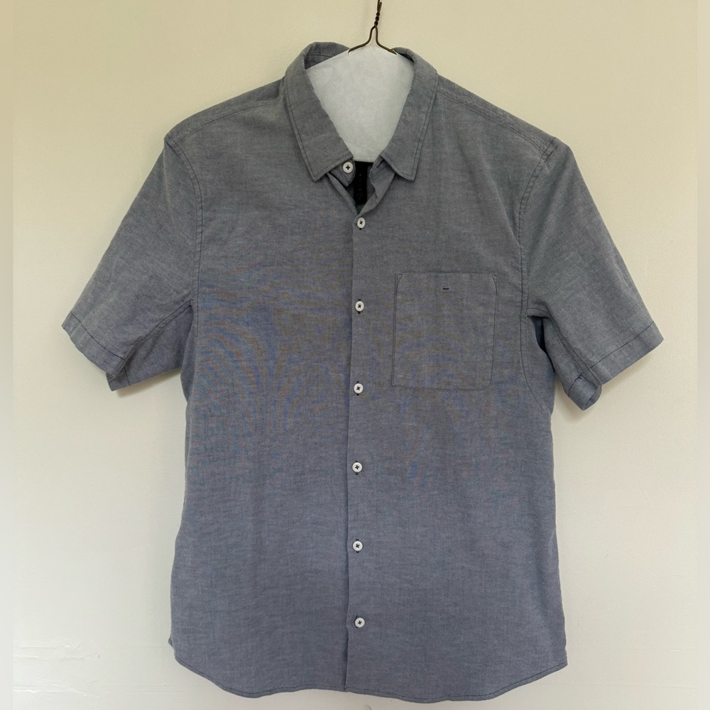 EUC Lululemon Men’s Collared Shirt